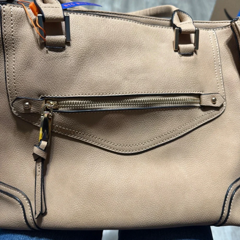 Violet Ray versatile tan